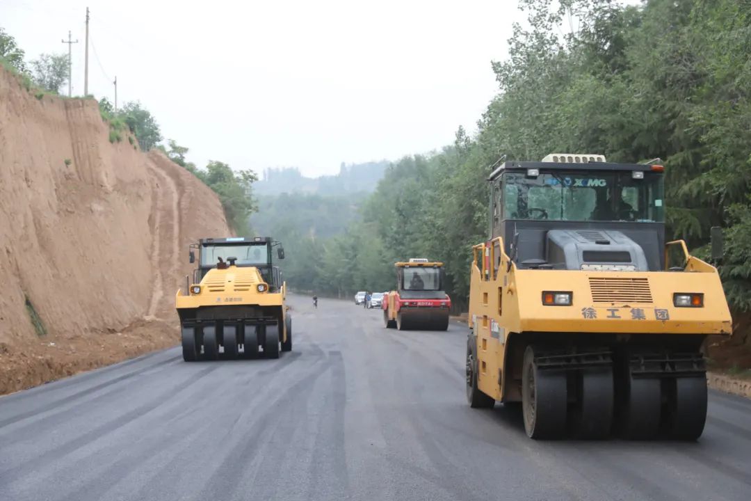 省道244三门峡市区至大坝段抢险项目沥青施工圆满完成