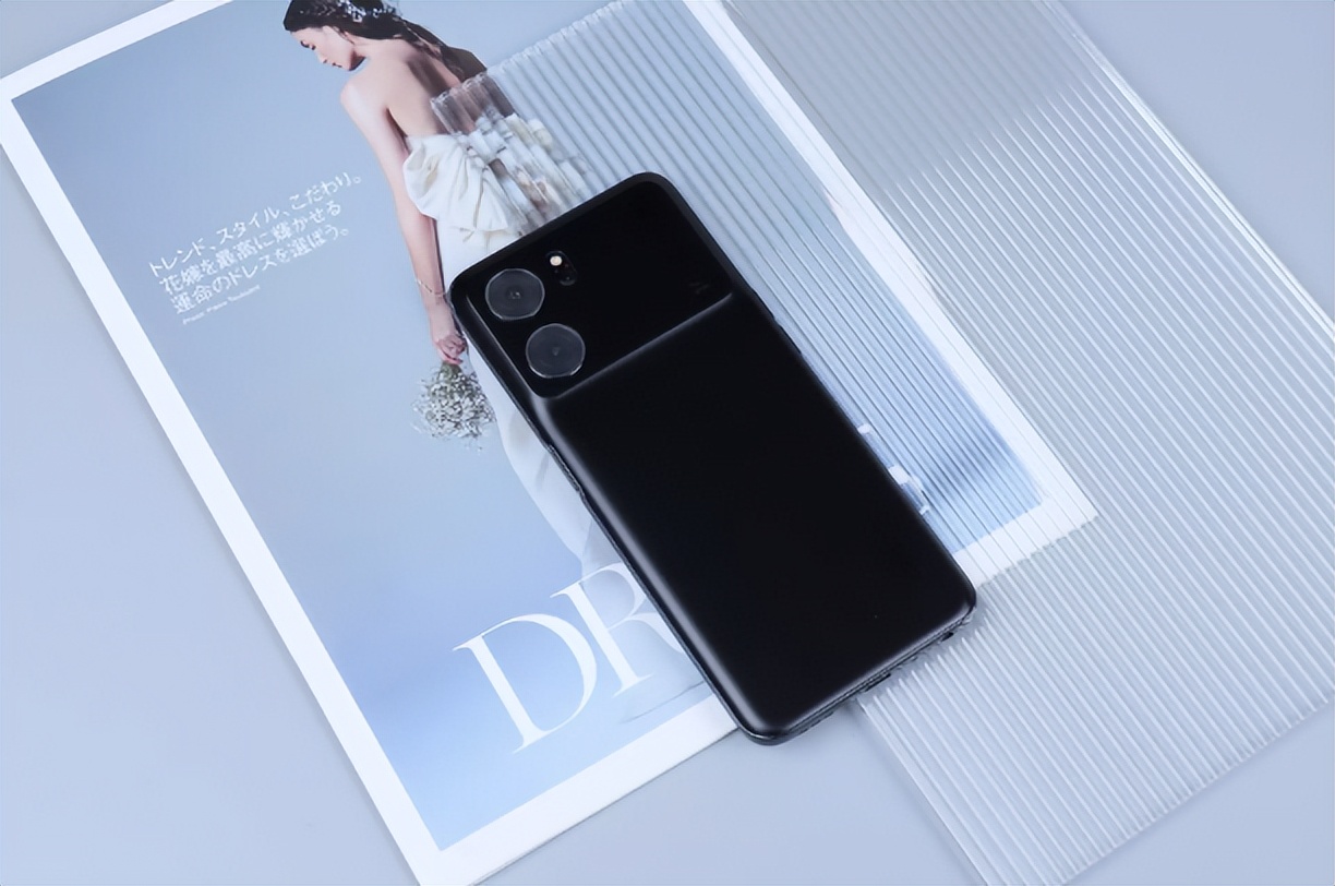 6.59英寸lcd直屏,搭载天玑8000-max,这款性能手机仅1306元