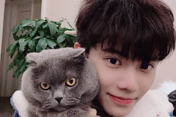 网红侧脸与鹿晗相似度80,颜值高身材好,杨幂都想要他
