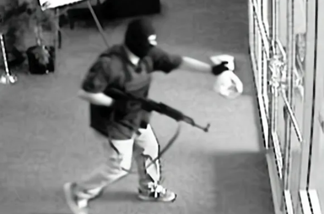 河南悍匪"周向阳":杀害22人后嘲笑警方火力不行,逃亡时被击毙