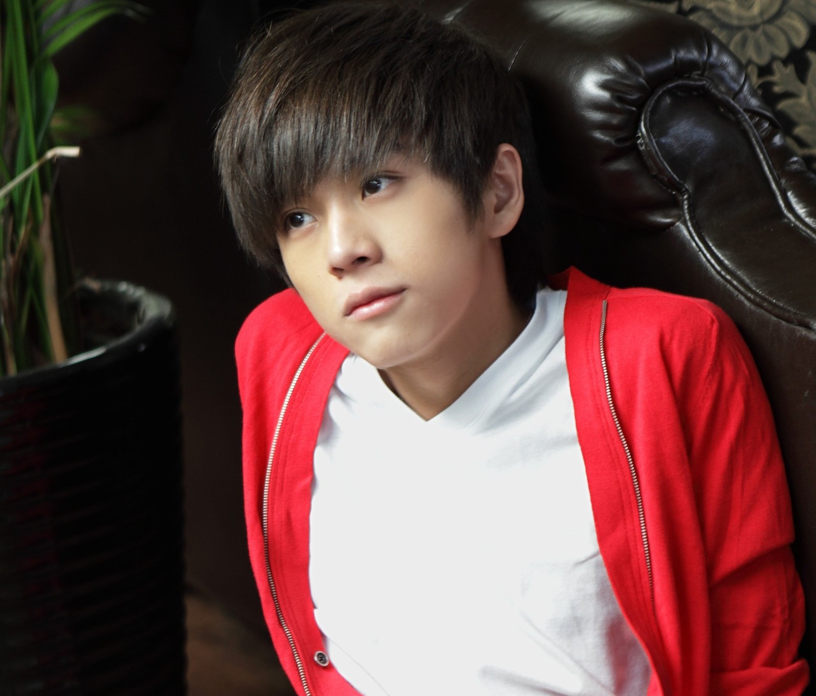 湖南卫视真敢拍:让嘉宾徒手堆羊粪,扒猪粪,干农活,头一次见