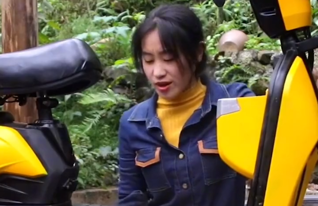 林果儿:甜美女孩维修拖拉机走红,被称为最厉害的"机修西施"