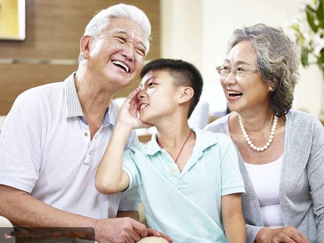 跟爷爷奶奶亲还是姥姥姥爷亲?大部分人都想错了,答案让人意外!