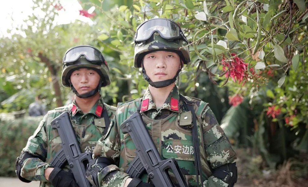 云南武警张豪图片