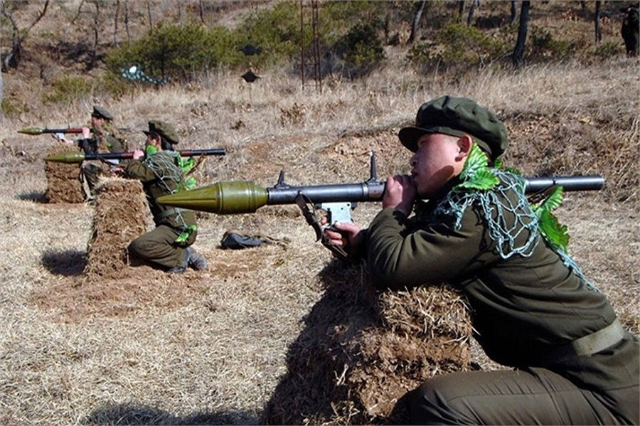 朝鲜人民军训练图片