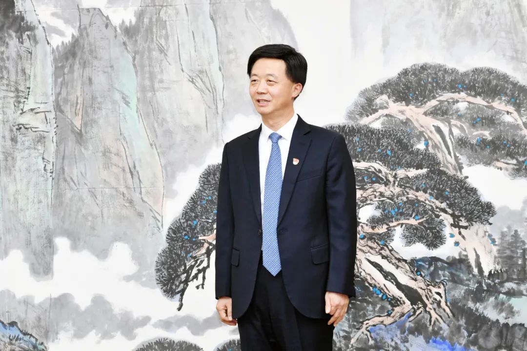 奋进经济主战场 勇当产业排头兵——访东台市委书记杨雪峰