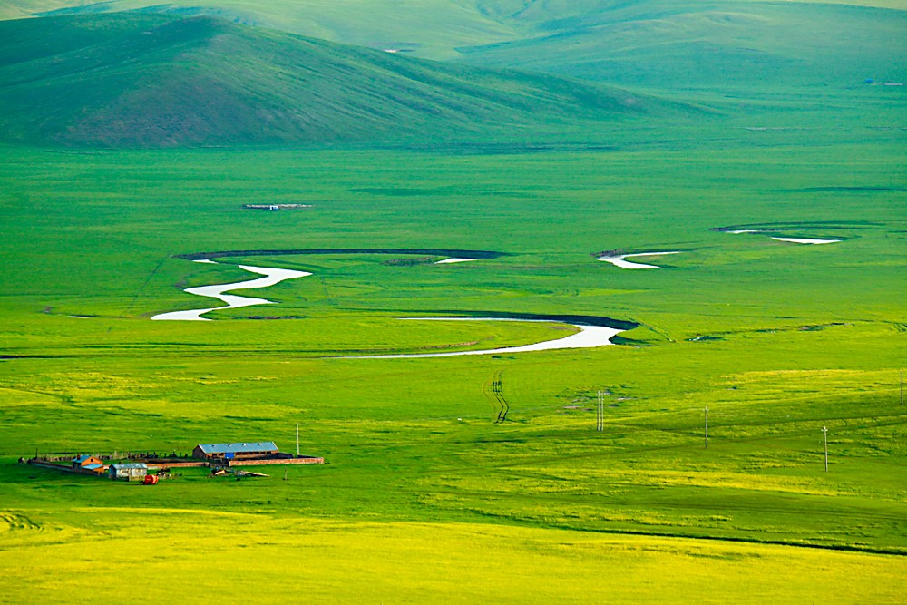 敖包相会(散文,发表于杜尔伯特编的丛书《歌唱我的草原》)
