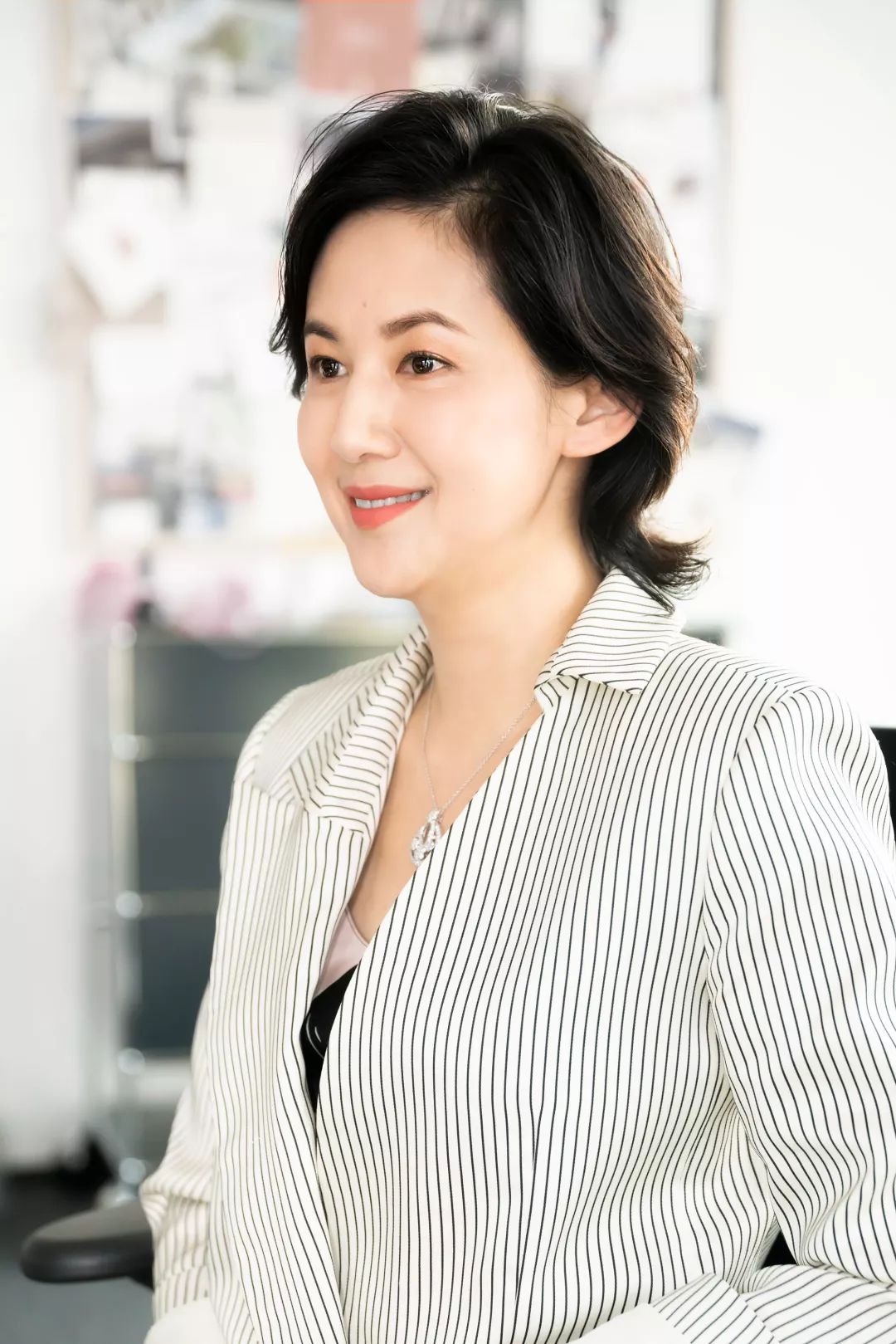 上海首富郭广昌与电视主持人王津元的浪漫恋情,为何不愿回报家乡