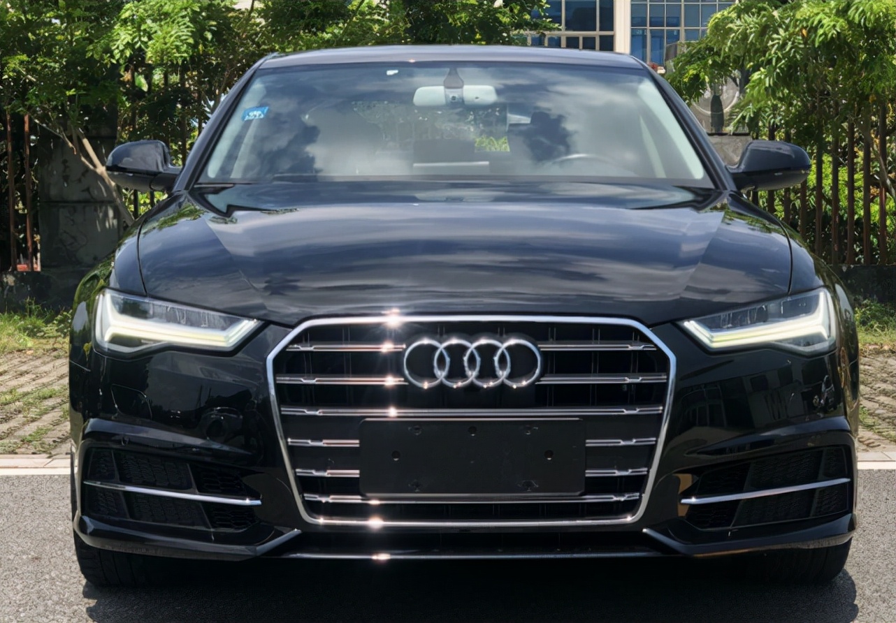 小伙花7万买辆18款奥迪a6l,水中浸泡五天,花8万修好让邻居赞叹