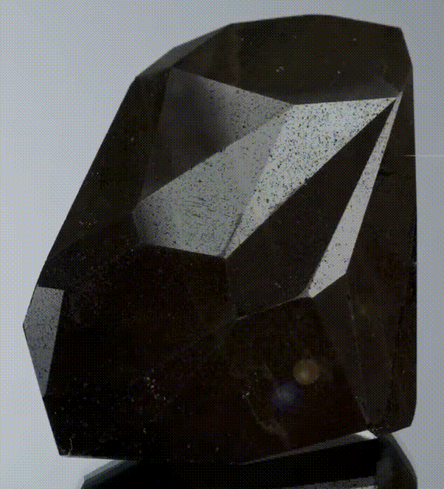 黑色钻石原石高清图片图片