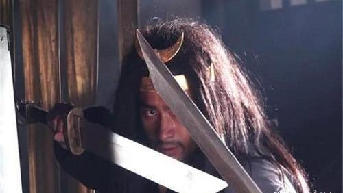 张青赠给武松的两把戒刀和人骨顶数珠到底来自哪里?