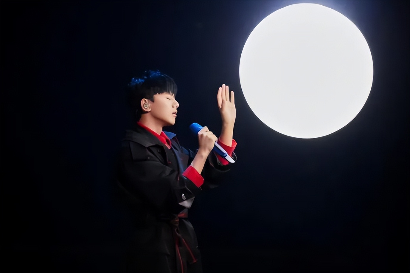 目前歌手演唱会门票价格,你觉得多少适合?谁的演唱会票价不值