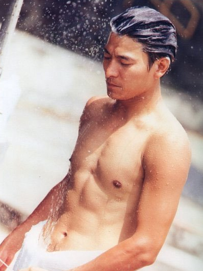 60岁刘德华全年只吃健身餐!华仔为了肌肉到底有拼?