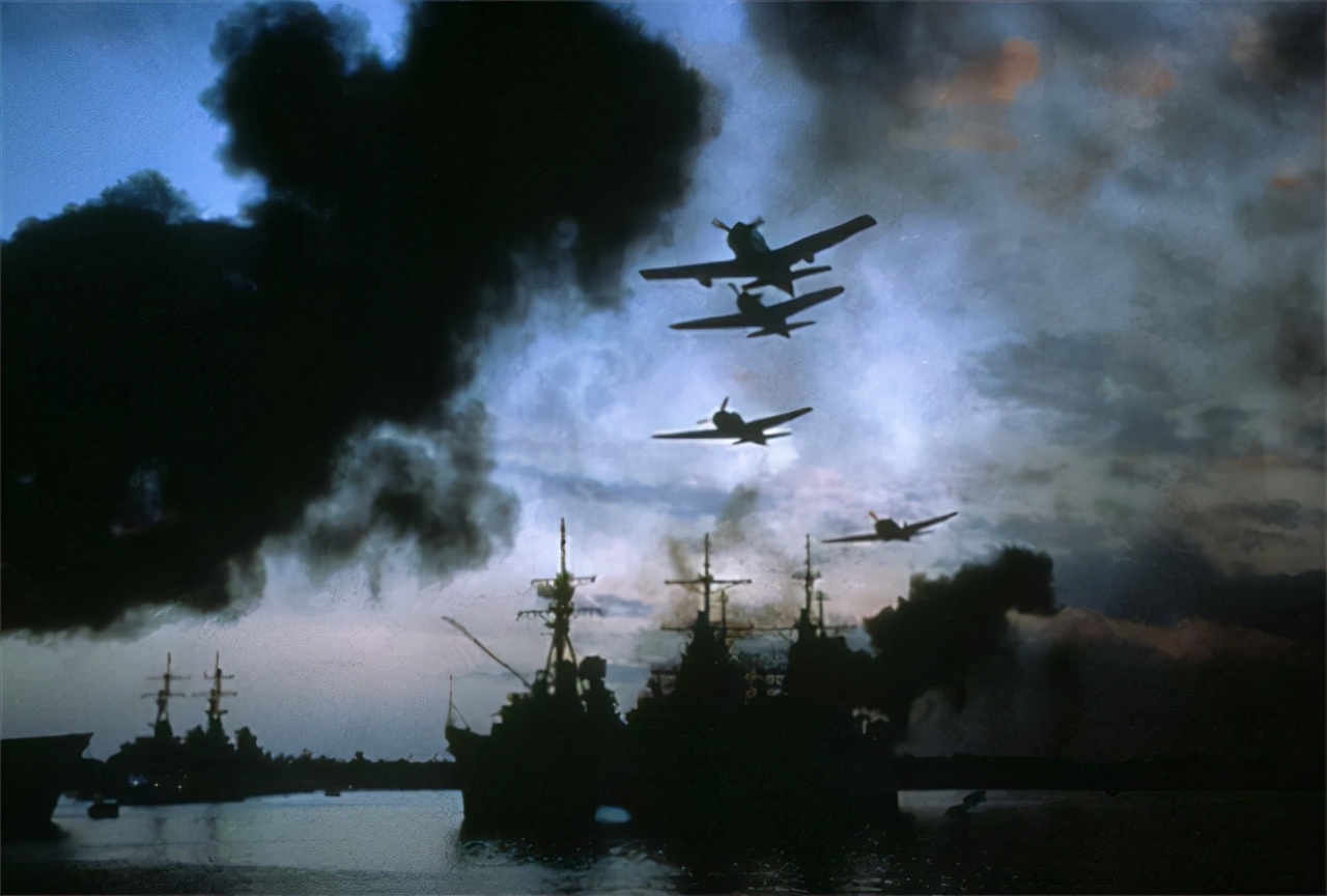 比原子弹还厉害的"李梅烧烤",烧死近50万人,800万人流离失所