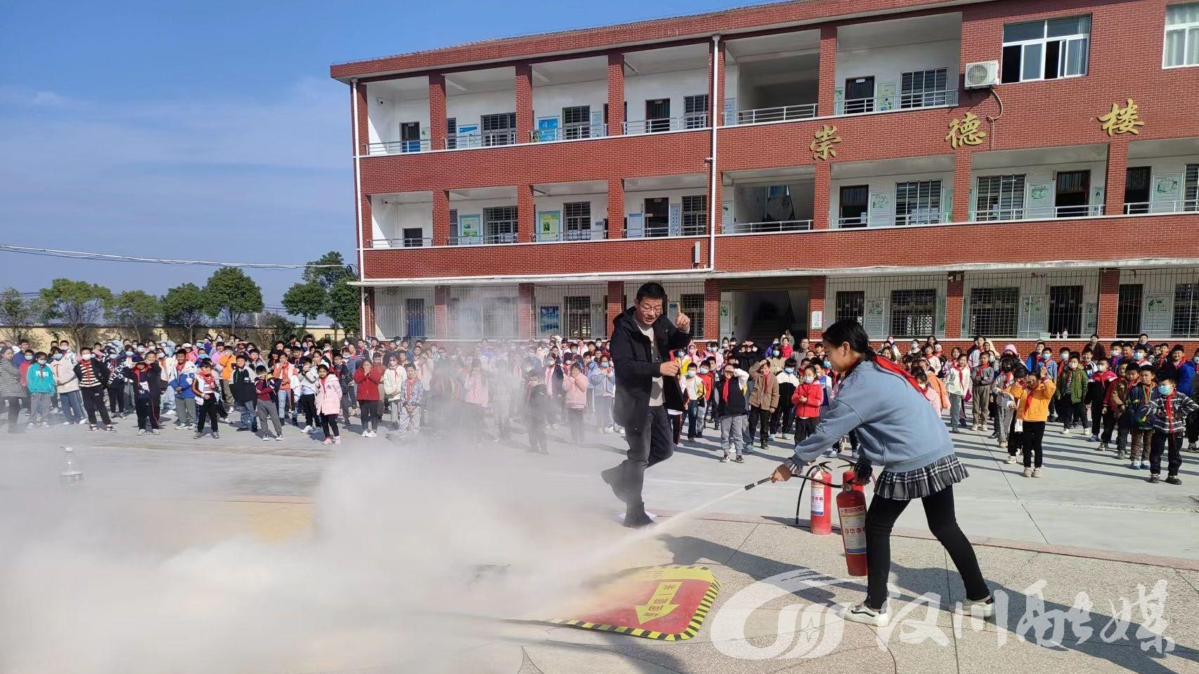 回龙中心小学校图片图片