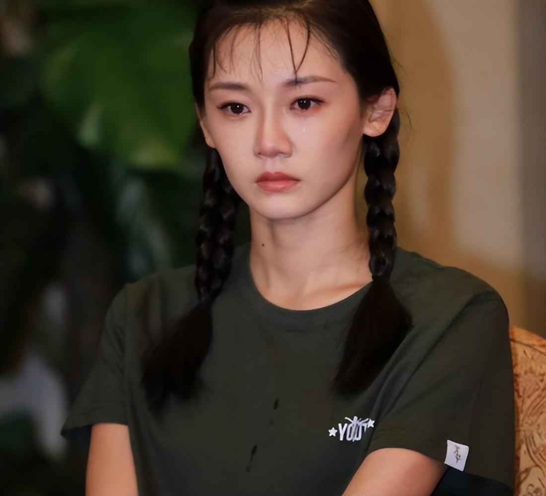 因《芳华》相识,那时苗苗刚崭露头脚