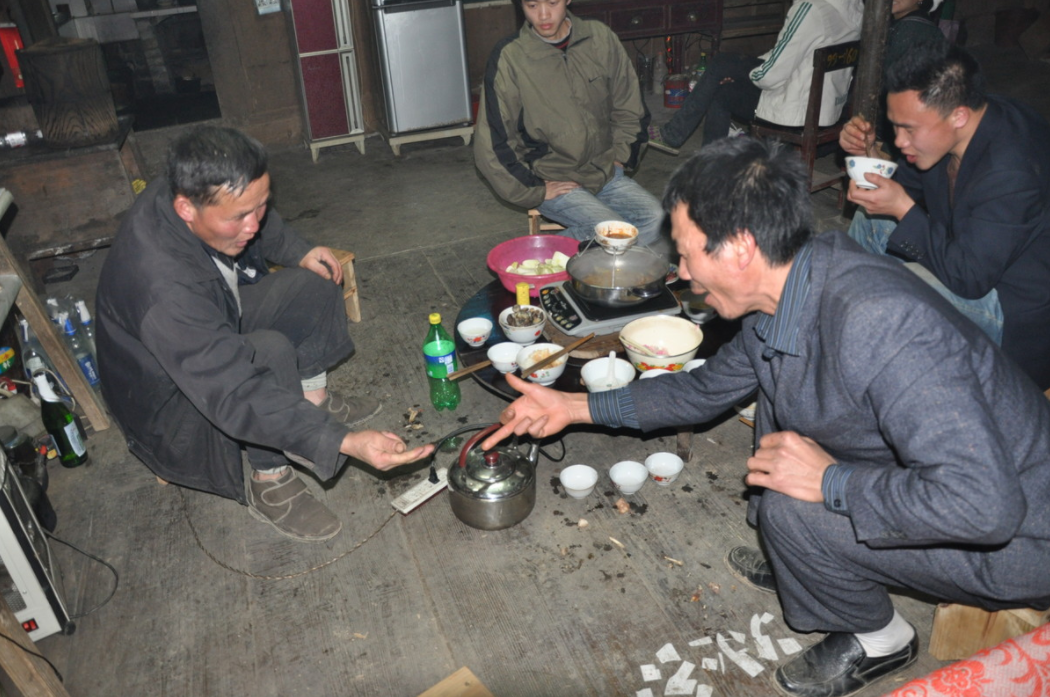 农村过年喝酒图片真实图片