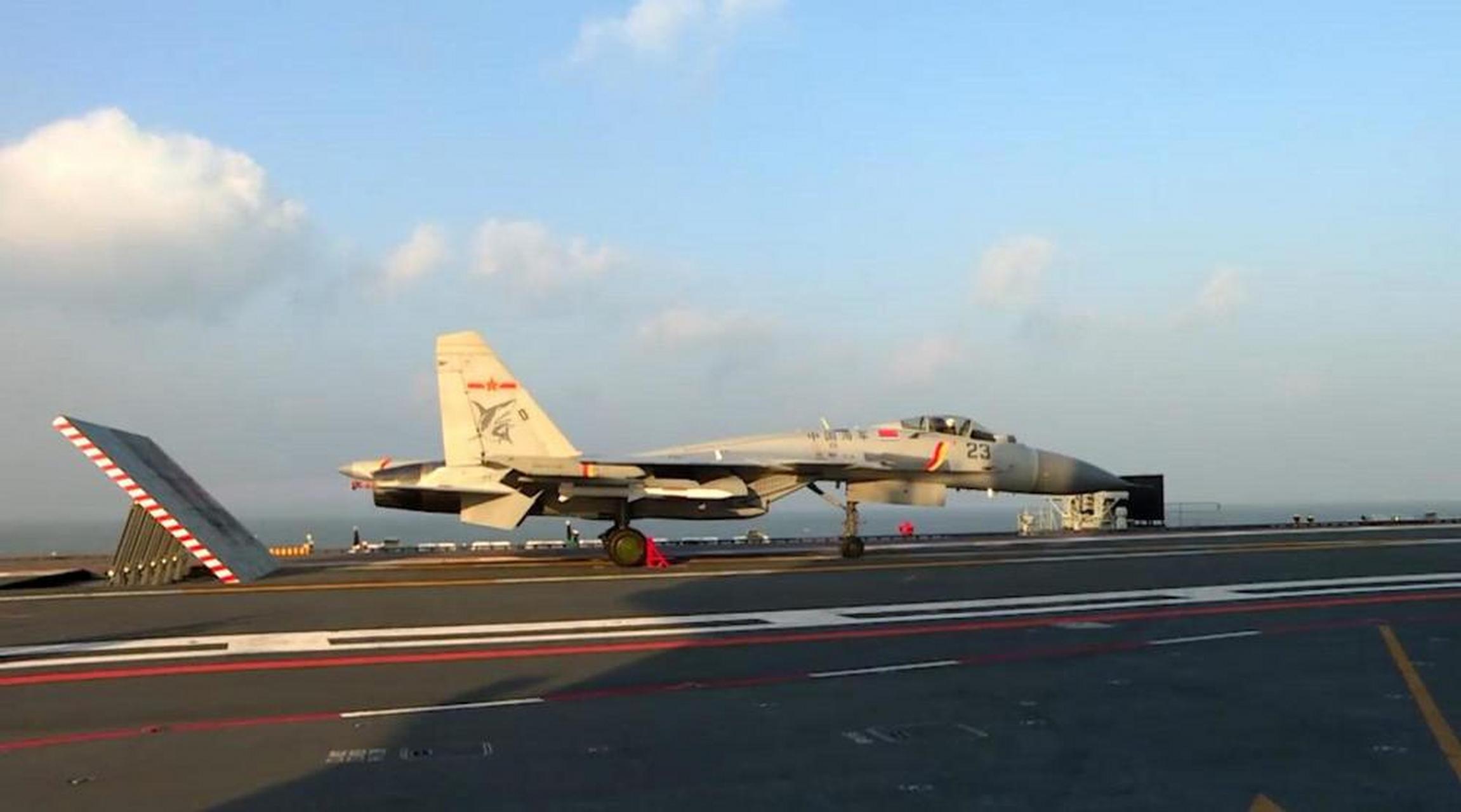 随着辽宁舰,山东舰的相继服役,以及福建舰的下水,中国成了仅次于美国