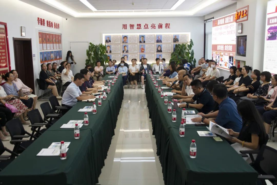 呼和浩特职业学院教务处党支部书记马玉海一行到圣纳科技参观交流