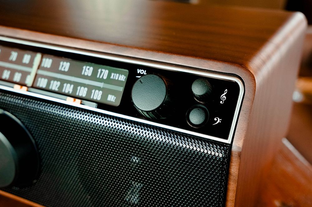 收音机音响革命:台湾山进新wr-12bt奏响现代复古风