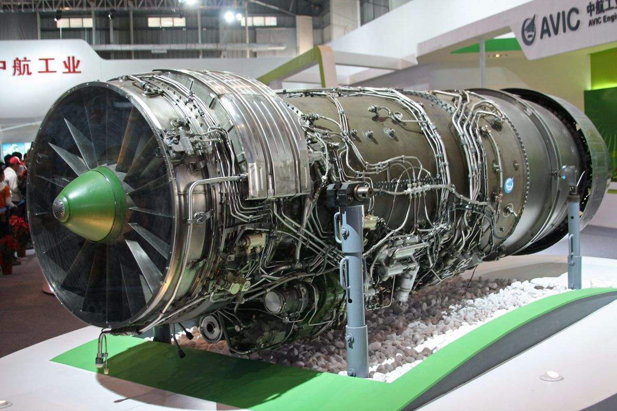 俄罗斯涡扇发动机图片
