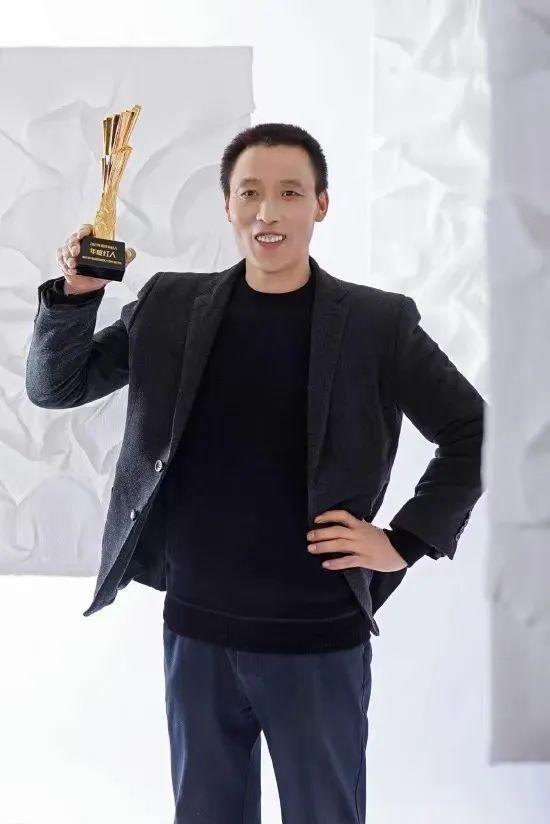 回顾13年前光膀子父子照片火遍全国现在父子故事更加励志感人