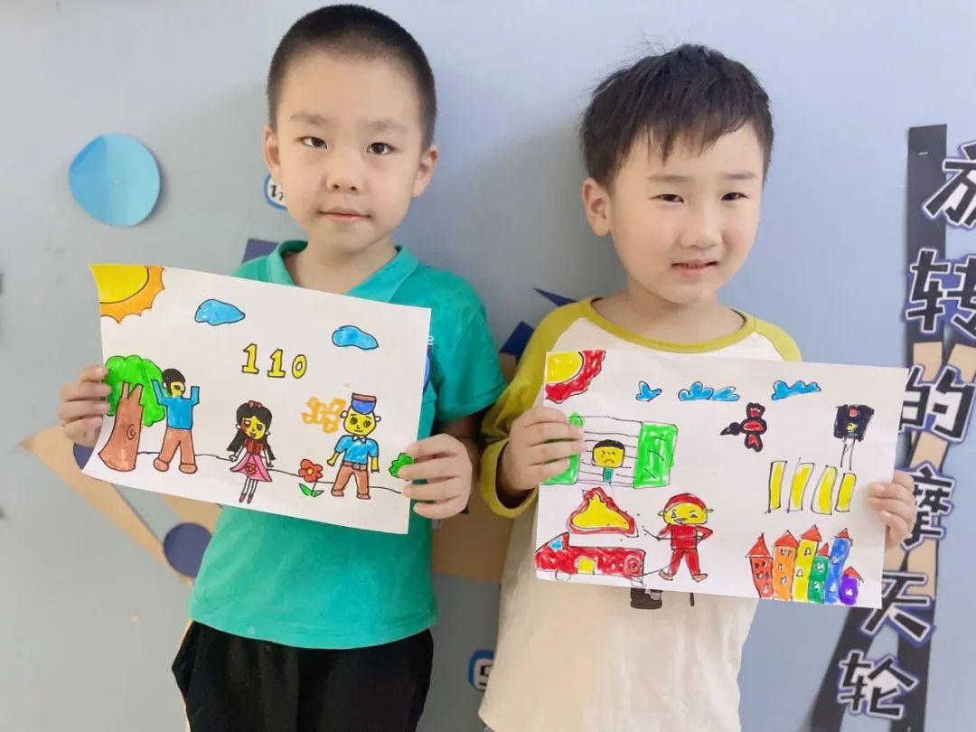 以法护航 共赴一场法治之约—育贤一幼“八五”普法宣传活动纪实(图20) 以法护航 共赴一场法治之约—育贤一幼“八五”普法宣传活动纪实(图20)