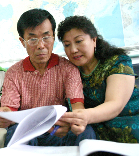 高秀敏去世18年,回看她和何庆魁感情闹剧,张艳茹才是幕后聪明女人