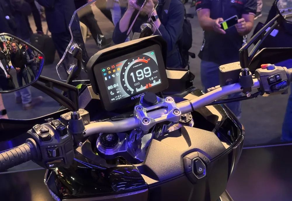 你觉得怎么样,光阳500级跨界踏板cv-l6