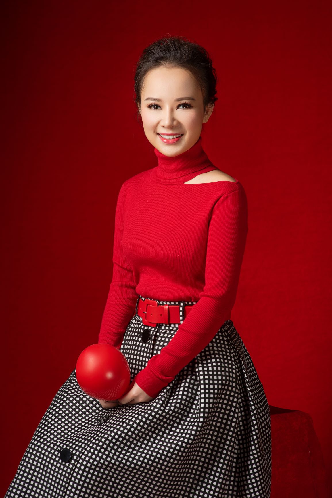 "盲人歌手"刘赛:24岁获星光大道总冠军,如今与丈夫相濡以沫