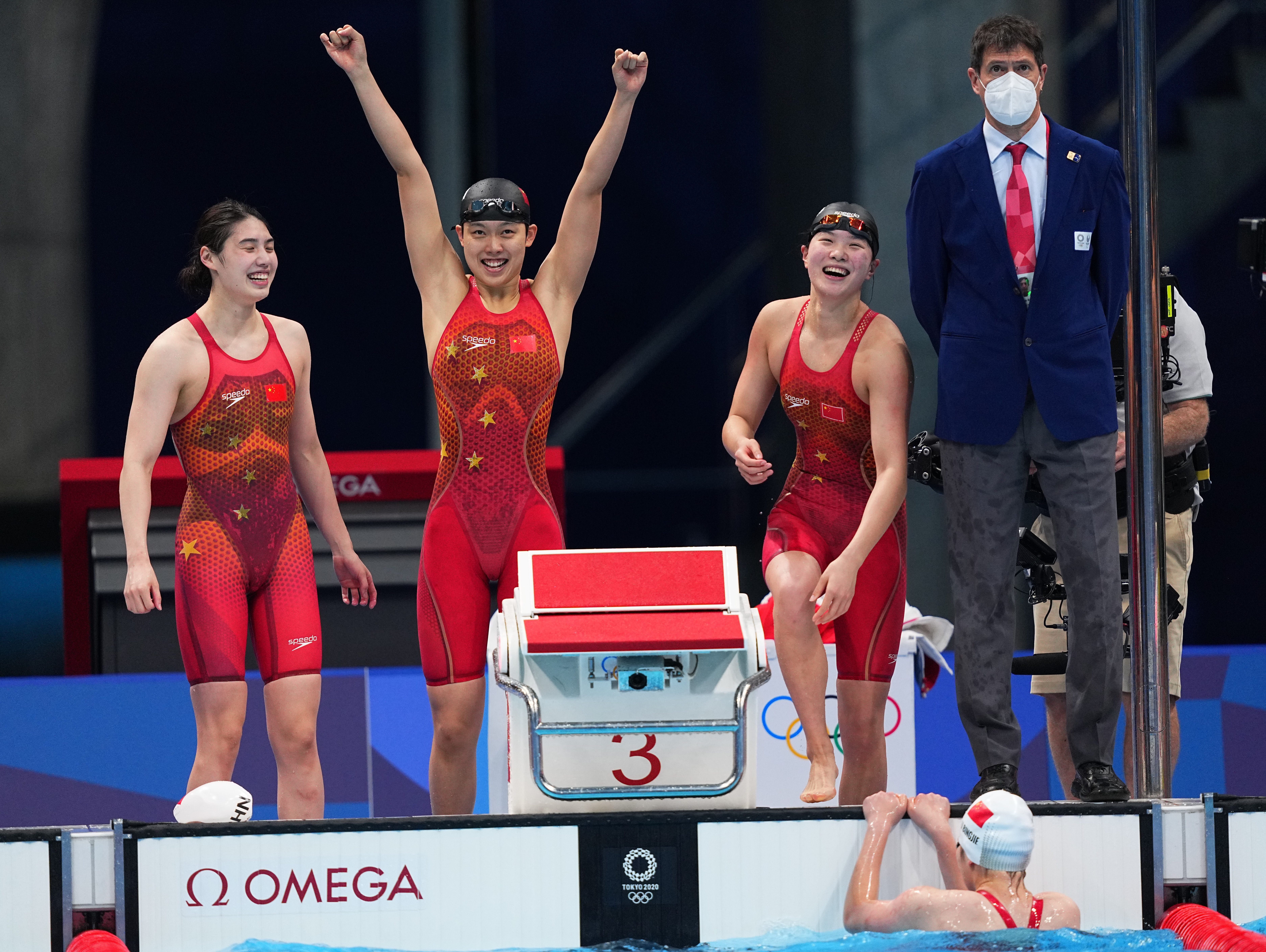 游泳——女子4x200米自由泳接力决赛:中国队夺冠