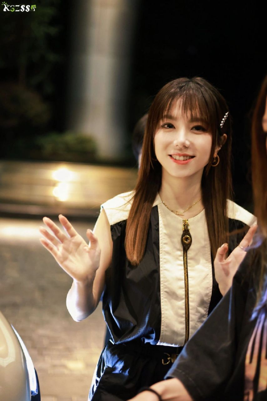 邓紫棋你尊嘟好好看呀,8.16生日快乐 图片水印可见