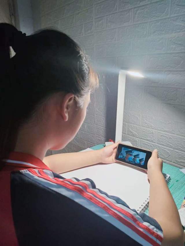 "弘扬八一精神 传承红色基因"邯郸市复兴区赵王城学校举行庆"八一"