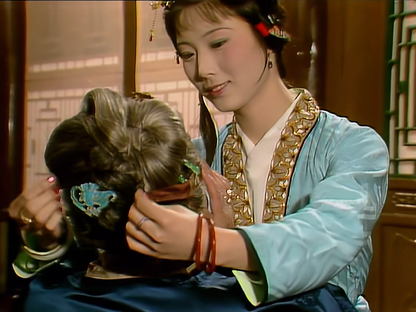 红楼梦:贾赦看上鸳鸯而不得,恼羞成怒,定罪两条害死鸳鸯