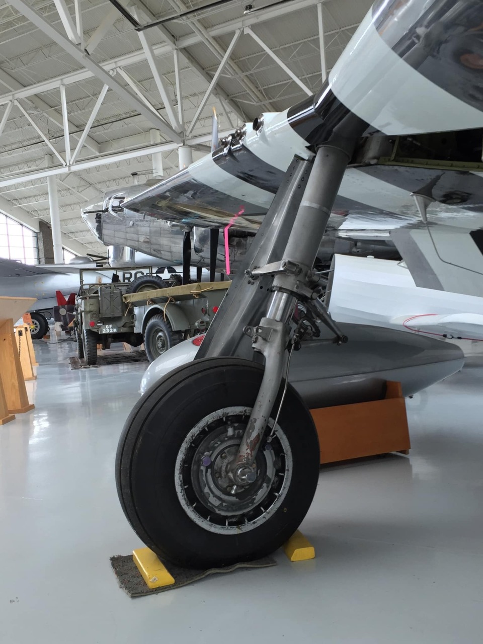 围观北美p-51d-20na"野马"战斗机