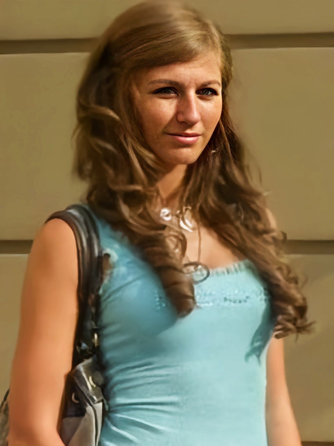 俄罗斯女间谍安娜有多牛?诱惑英国王子,被fbi监视6个月未露马脚