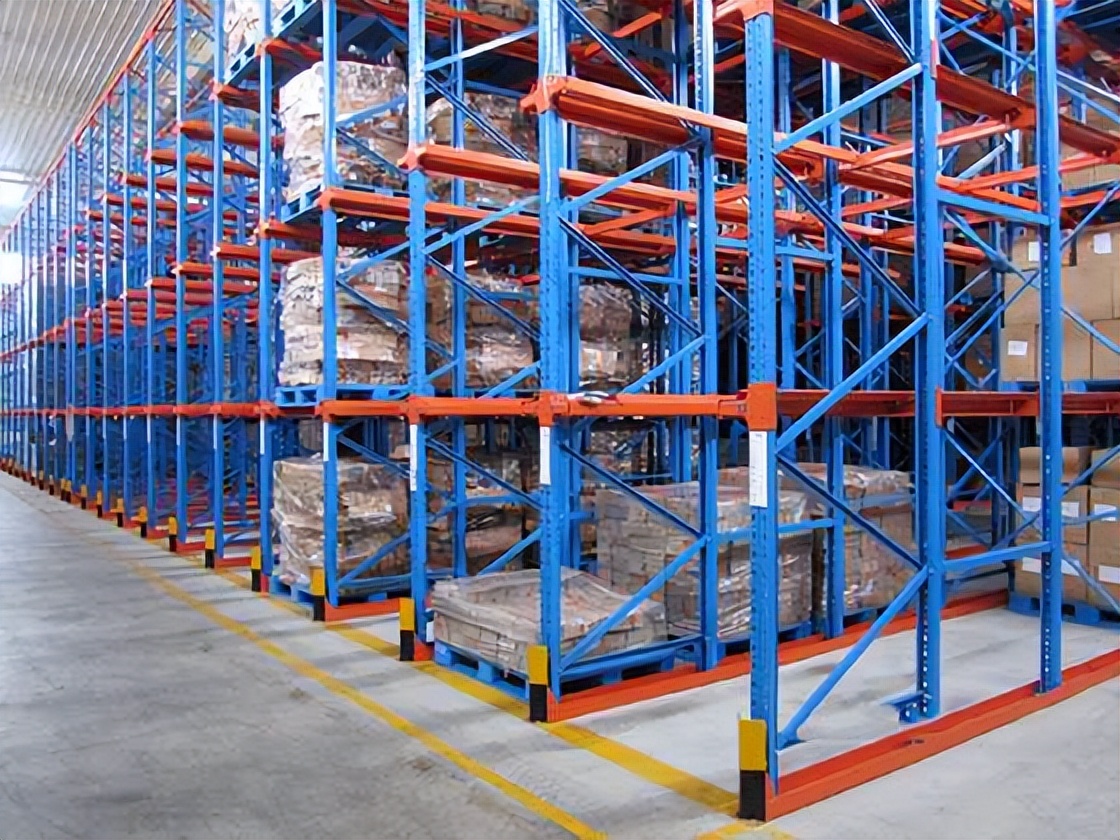 贯通式货架在运用中有什么好处?选择货架时该考虑什么?