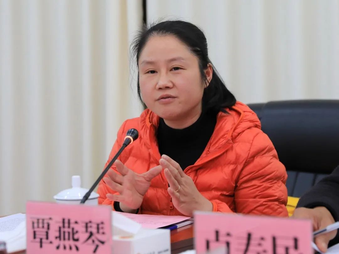 茅仲华到柳州集中听取代表委员意见建议