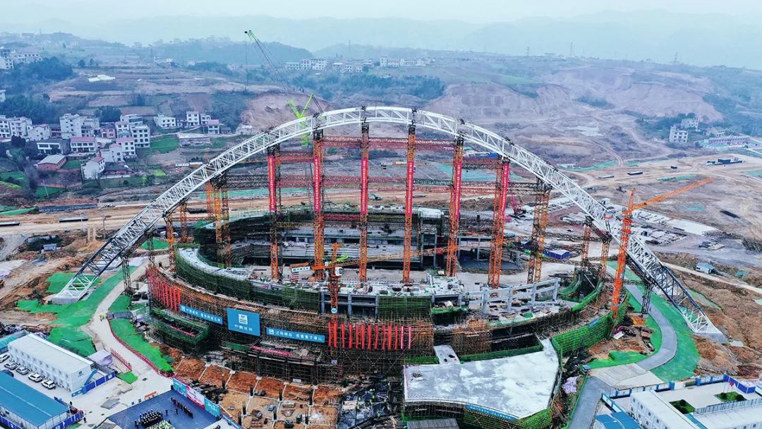 人妻色话题引爆网络，引发全民热议与争议，社会关注点持续发酵，舆论反响空前强烈。