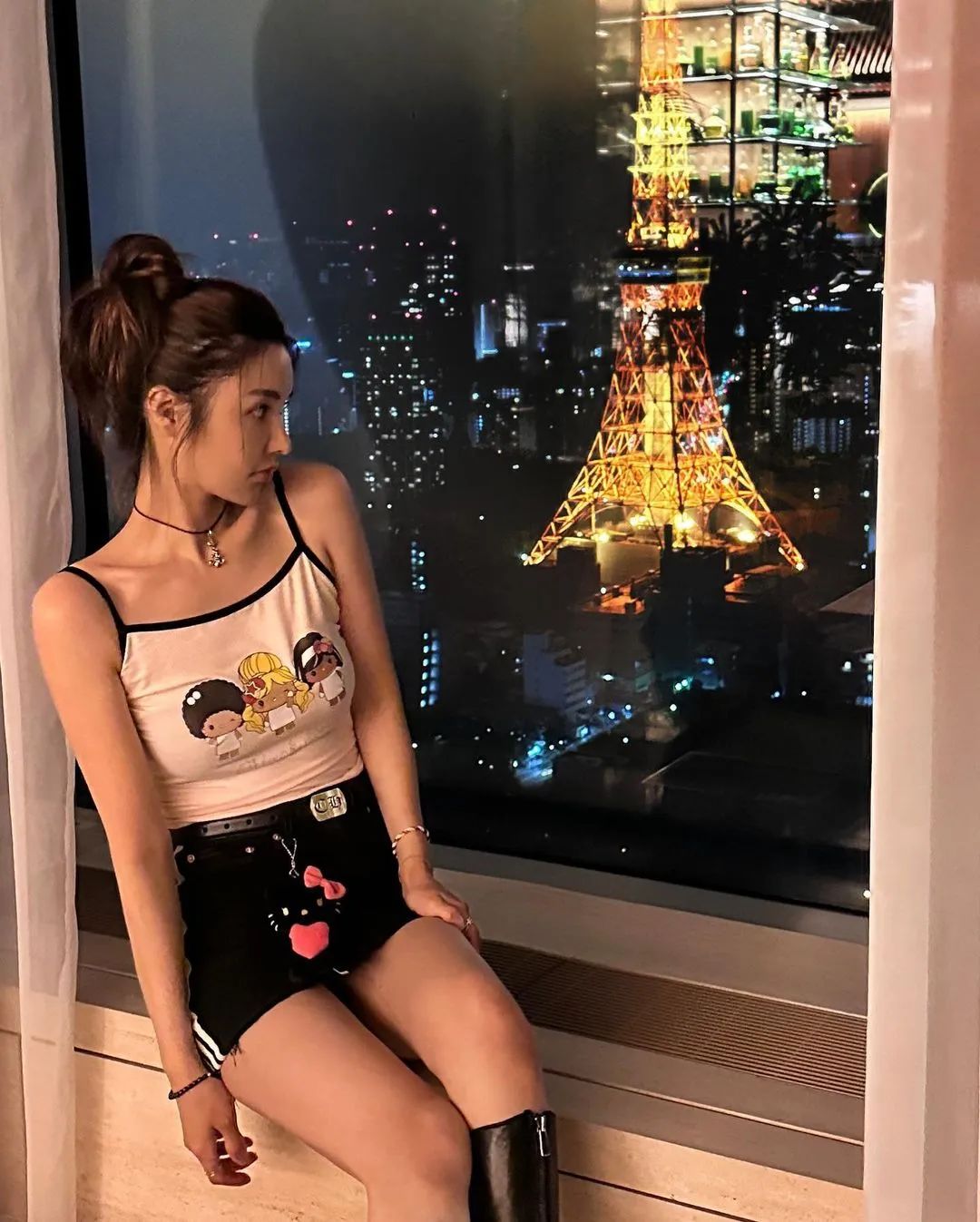 国产网红武迪,精致五官,独特气质,窈窕身姿,高级感十足