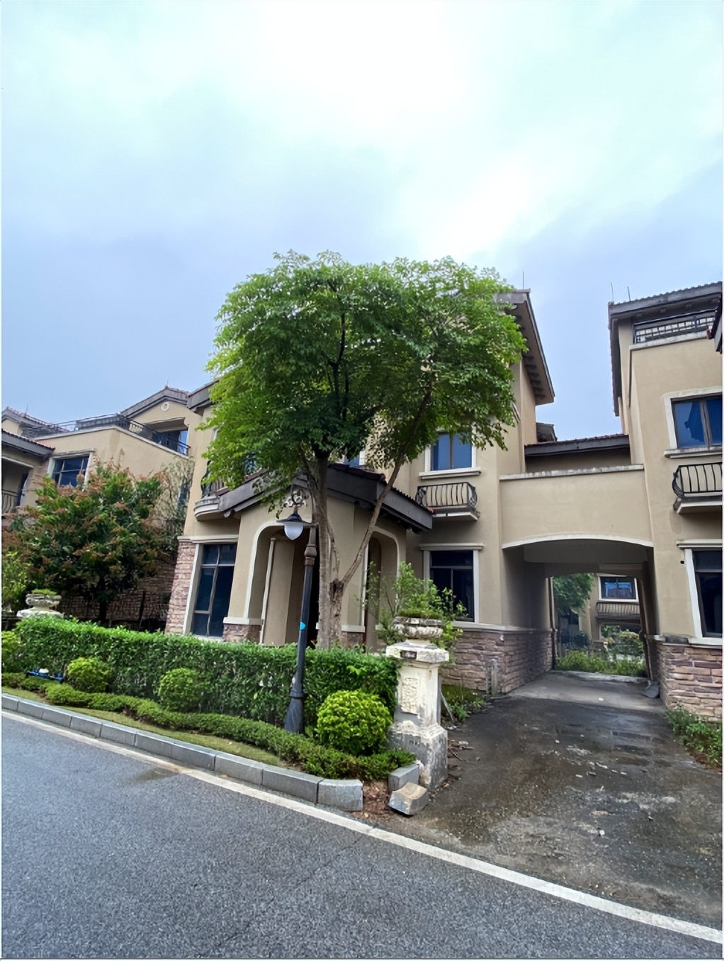 钦州的别墅这么便宜?一栋3层别墅拍卖,94万就成交了