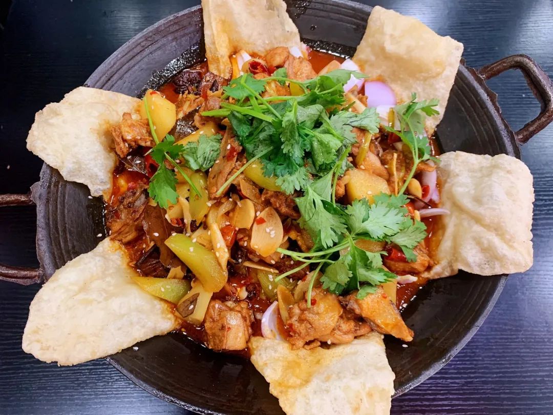 这类菜式非常值得全国各地推广!肉类煮一锅出,冬季做菜放心