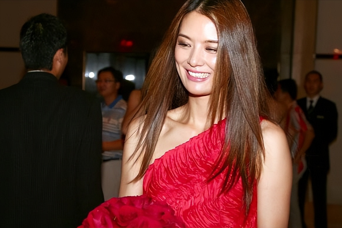 离婚17年风流导演郎昆得了脑膜瘤马艳丽却成10亿富婆