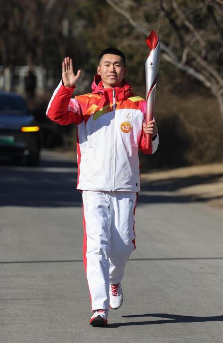 张自轩,国旗护卫队中士擎旗手,青春与荣耀交相辉映