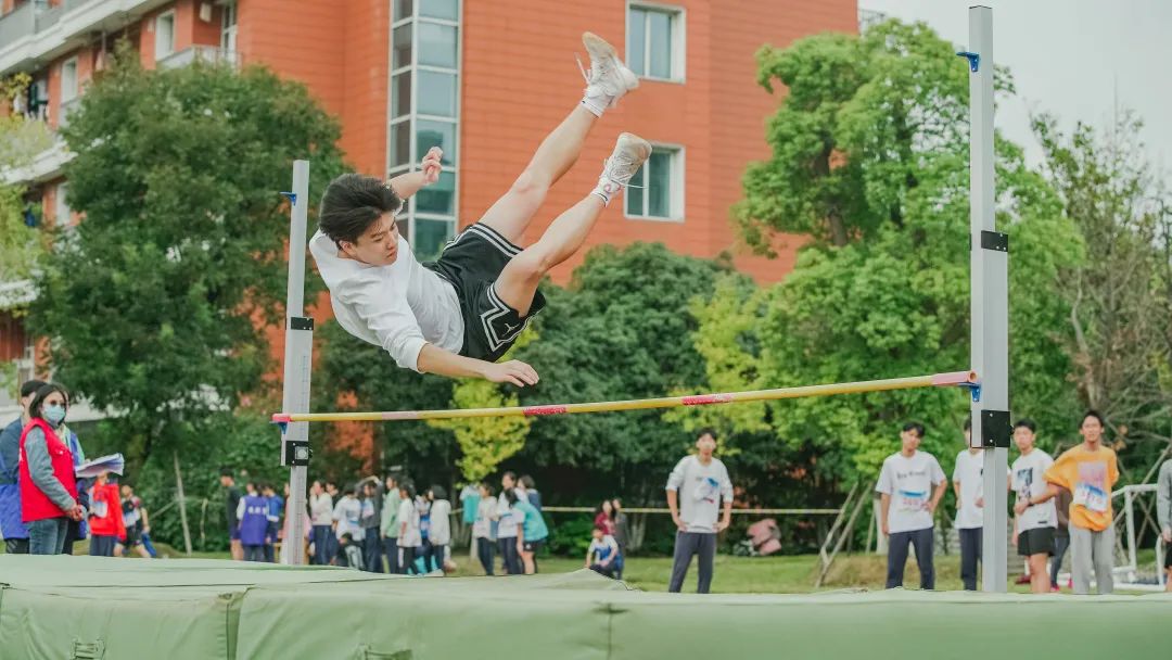 南京市建鄴高級中學:一起解鎖這所高中運動會別樣打開方式!