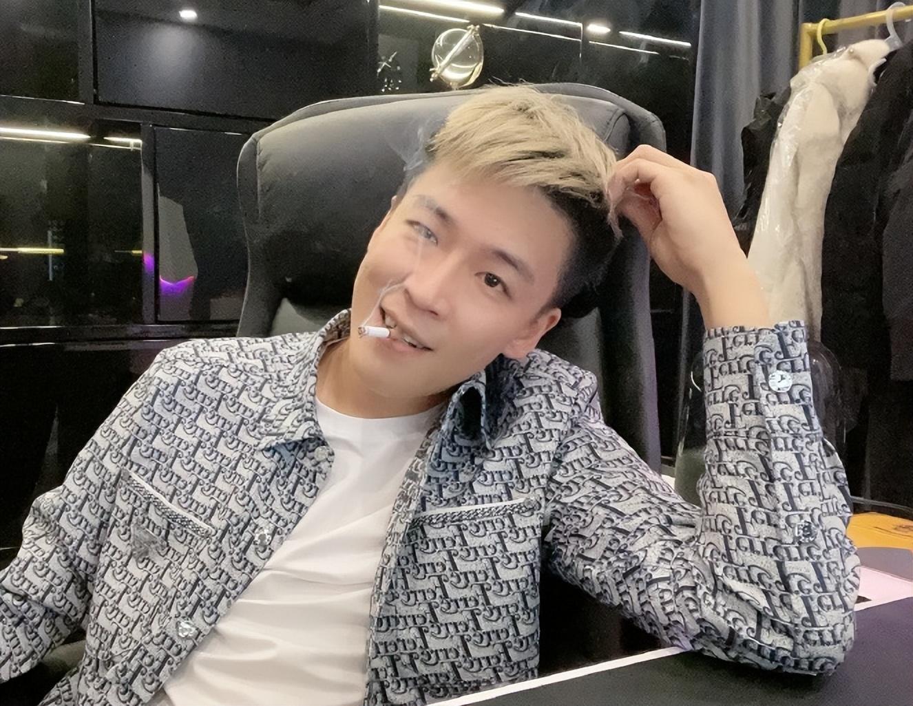 网红天佑生日,"源佑手"齐聚锦州,刘一手性情落泪,网友:仗义