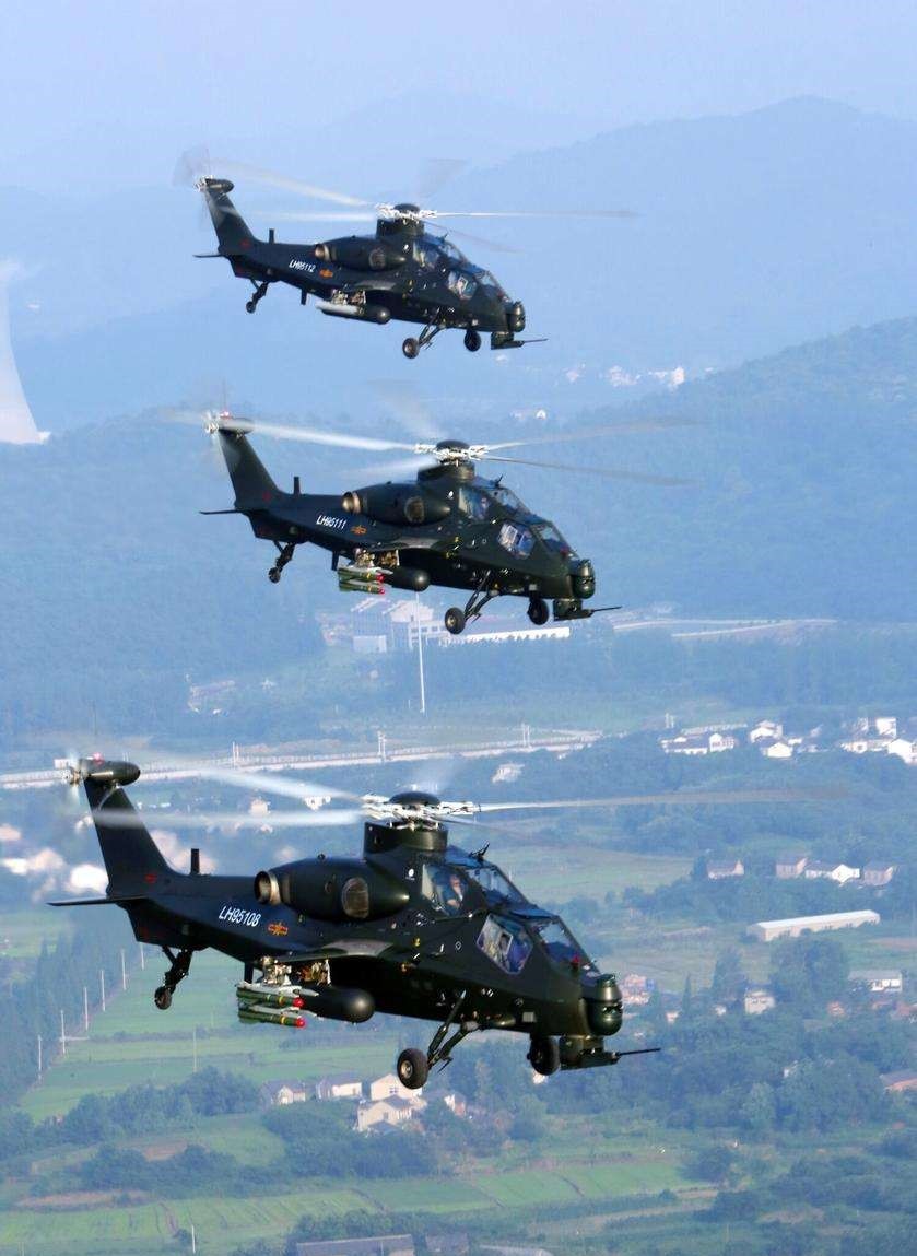 直10火力媲美阿帕奇,换装国产发动机动力强劲!巡航台海施加威慑