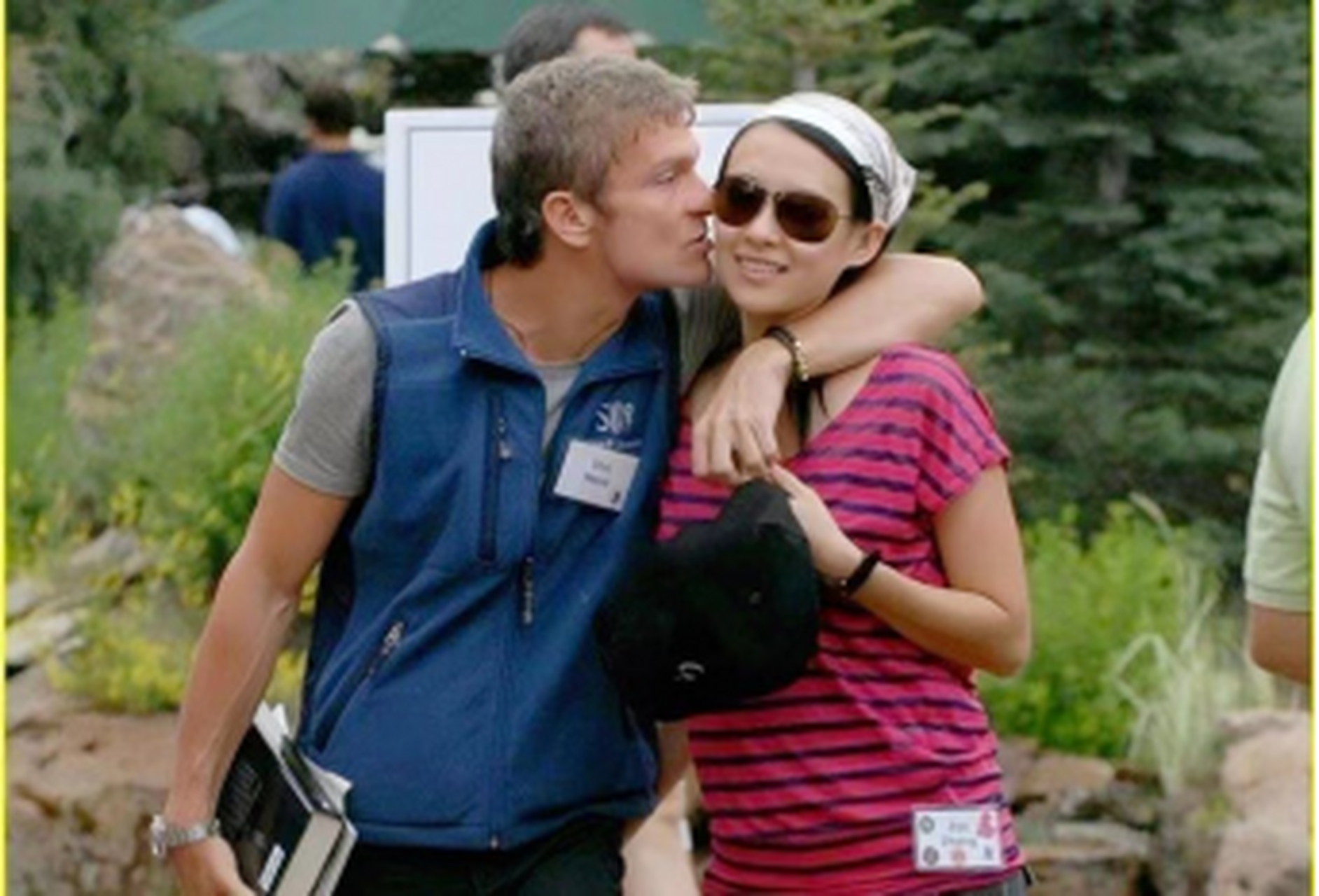 2009年,超级富豪vivi豪掷5000w,在北京为章子怡买了豪宅,两人同居已久