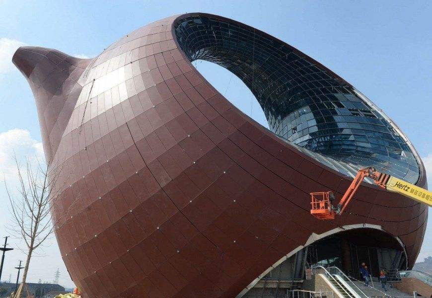 无锡有一超大紫砂壶建筑,模样奇特引人瞩目,曾获吉尼斯之最