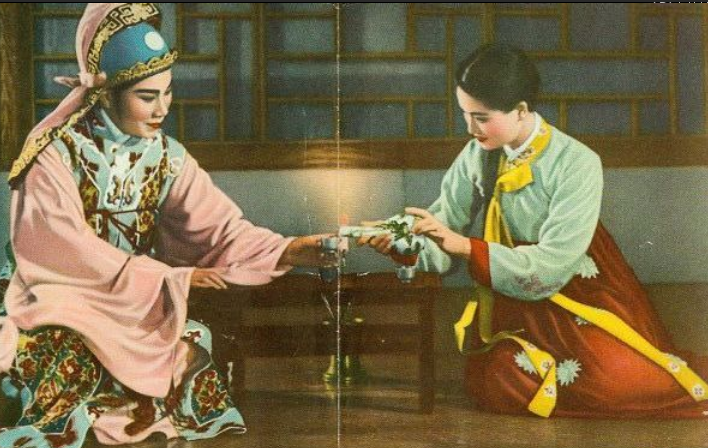 越剧大师徐玉兰:丈夫早逝后她一直单身,两个儿子现在怎样了?